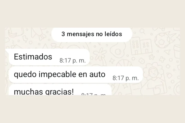Mensaje de cliente indicando que el auto quedó impecable